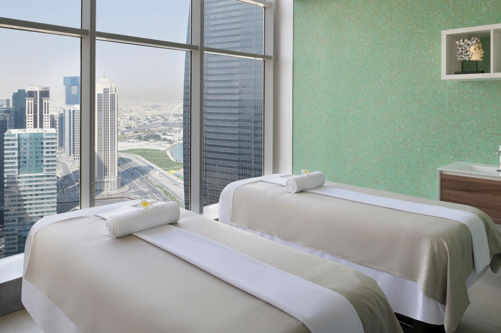 Element By Westin West Bay Doha Hotel Luaran gambar Spa at the Address Downtown Hotel