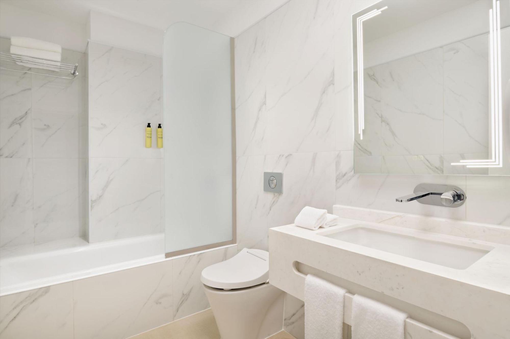 Element By Westin West Bay Doha Hotel Luaran gambar